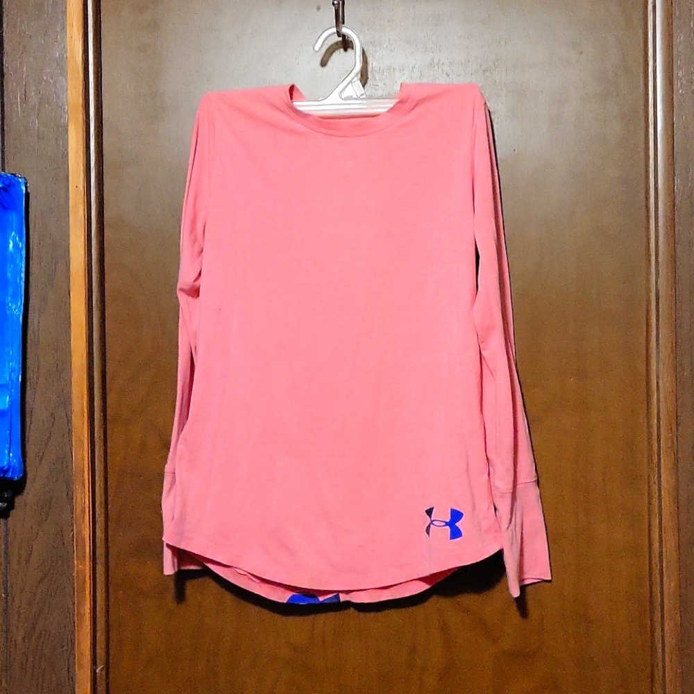 UA girls shirt